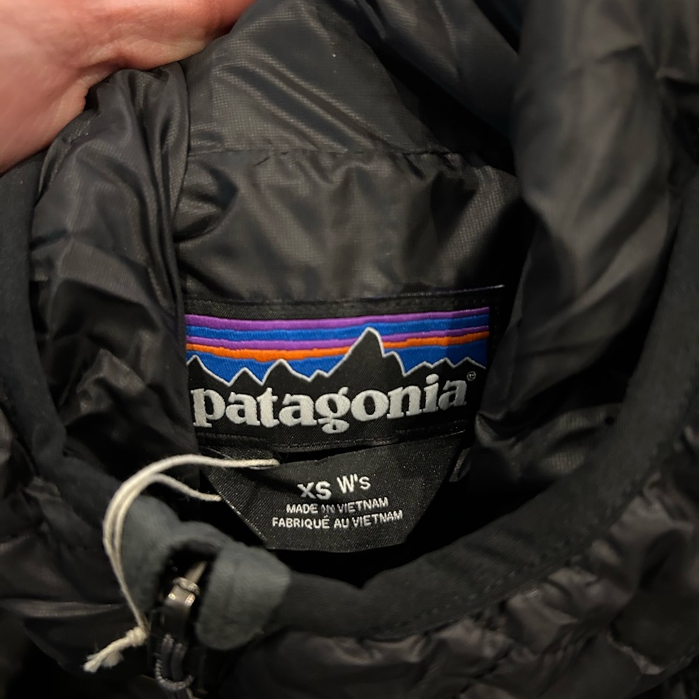 Patagonia Women's Nano Puffy Hoody Black Quilted Jacket - Picture 6 of 7
